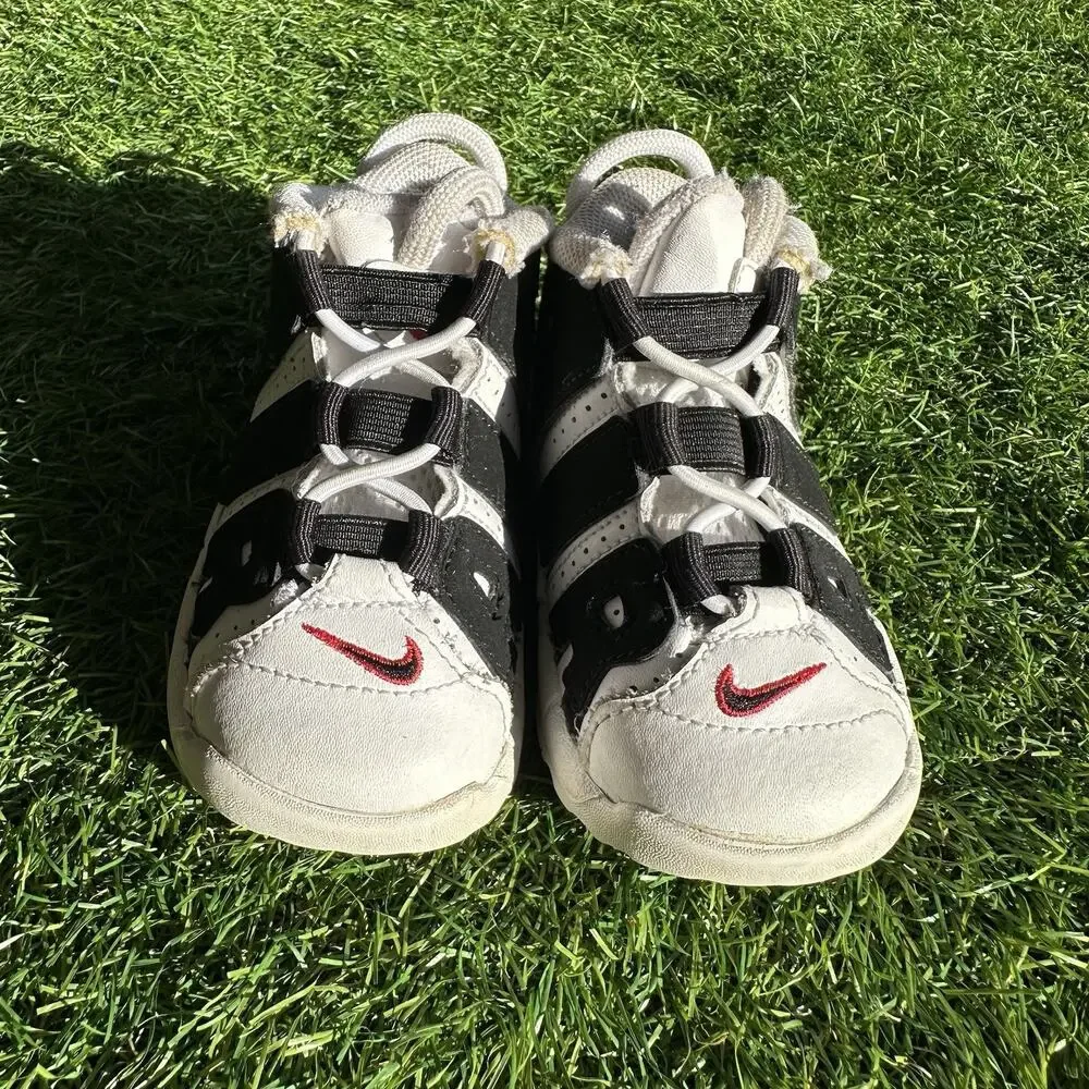 Nike Air More Uptempo Black‎ White Accent Red Kids Size US 6C DA9255-105